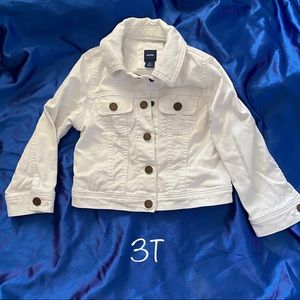 🎈BabyGap White Jean Jacket 🌟 Super Cute🌟